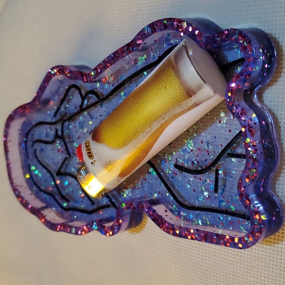 Resin Female body shape trinket - Picture 6 of 8